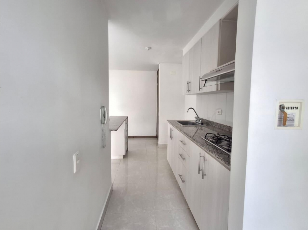 APARTAMENTO EN ARRIENDO EN SABANETA COD 10827 — foto 2