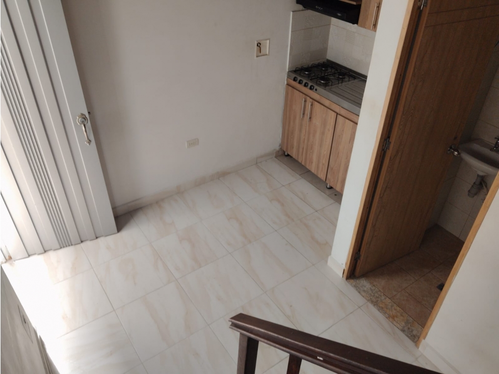 APARTAESTUDIO EN ARRIENDO EN CAMPO VALDES COD 10842 — foto 2