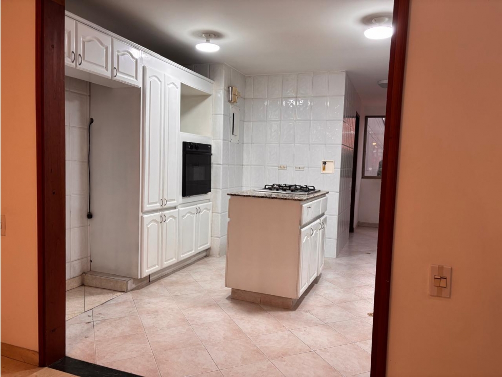 APARTAMENTO EN ARRIENDO EN LAURELES COD 10600