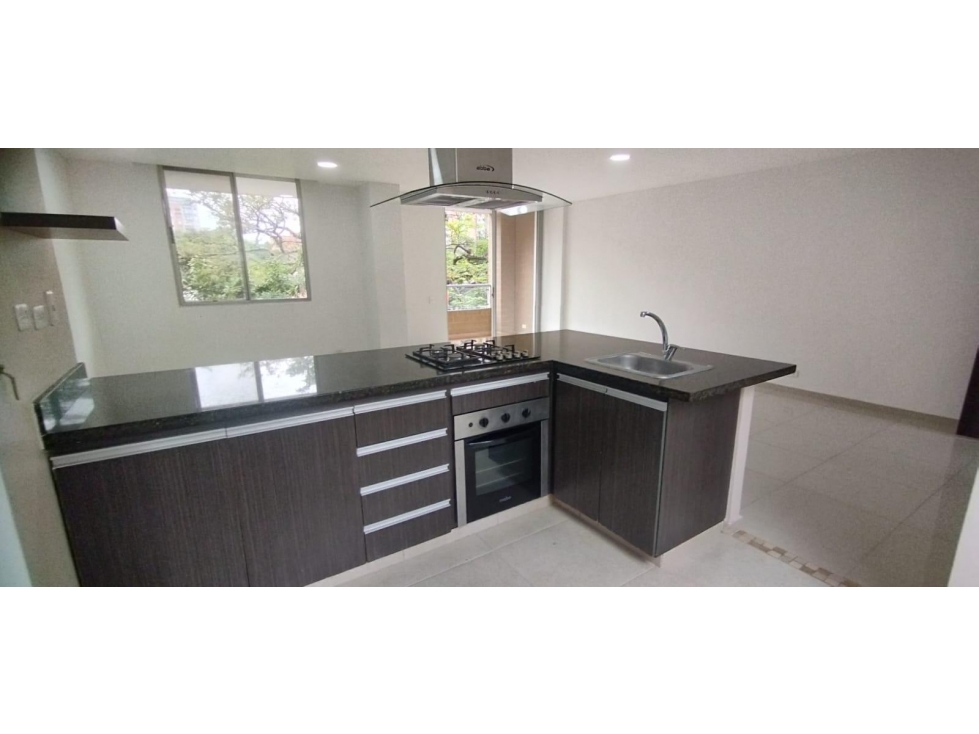 APARTAMENTO EN VENTA EN EL POBLADO COD 10365