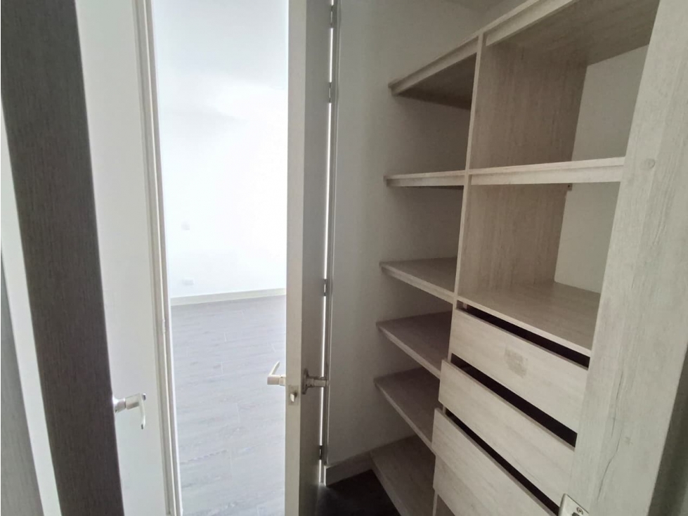 APARTAMENTO EN ARRIENDO EN SABANETA COD 10098 — foto 6
