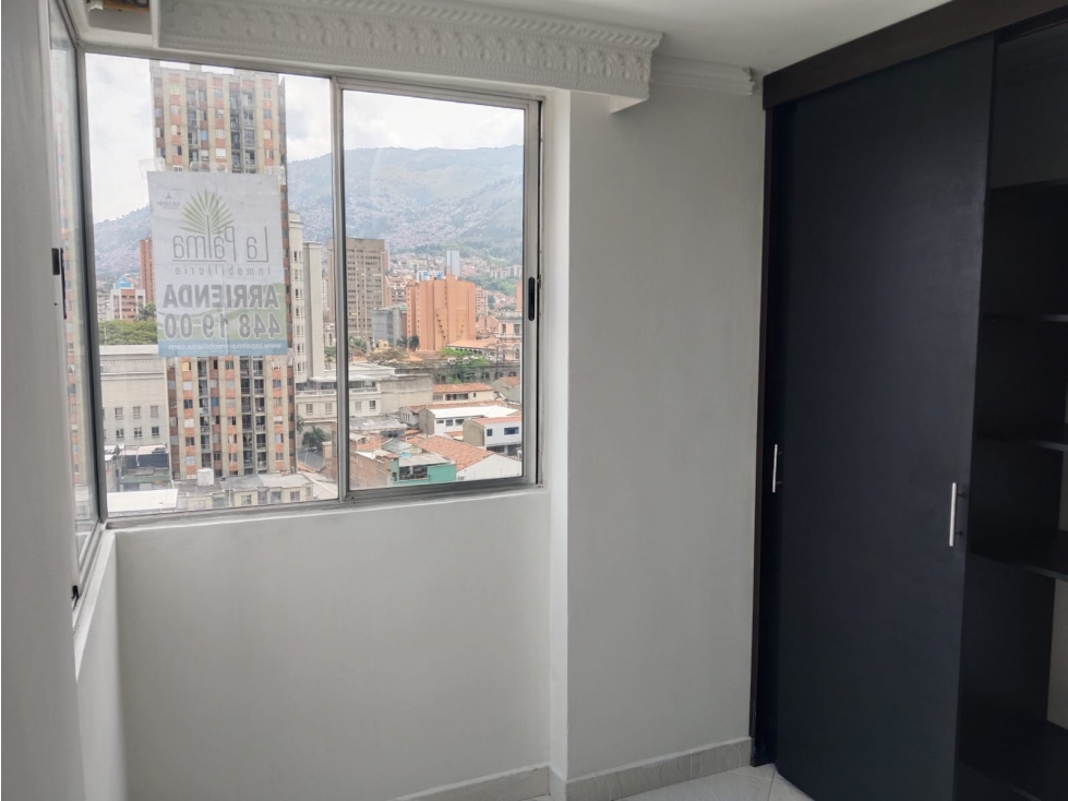 APARTAESTUDIO EN ARRIENDO EN LA CANDELARIA COD 10811 — foto 4