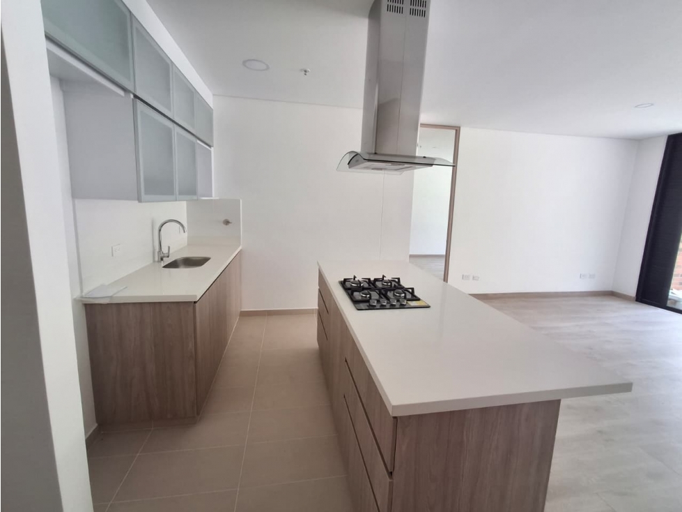 APARTAMENTO EN ARRIENDO EN EL RETIRO COD 10913