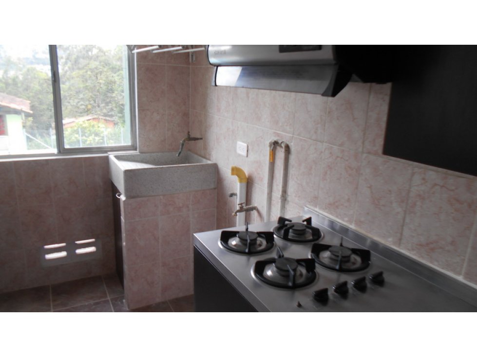APARTAMENTO EN ARRIENDO LA MILAGROSA CÓDIGO 3440 — foto 5