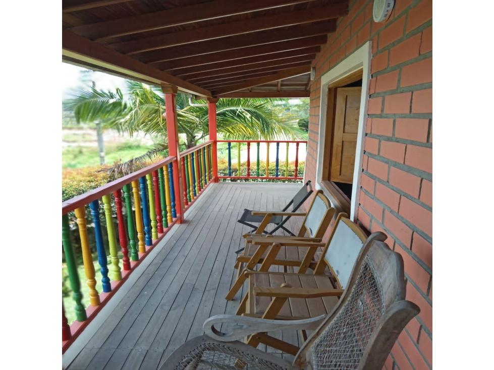 CASA FINCA EN ARRIENDO GUATAPE COD 9696