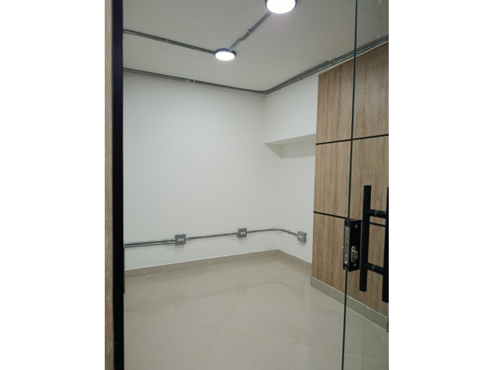 OFICINA EN ARRIENDO LAURELES COD 9915 — foto 5