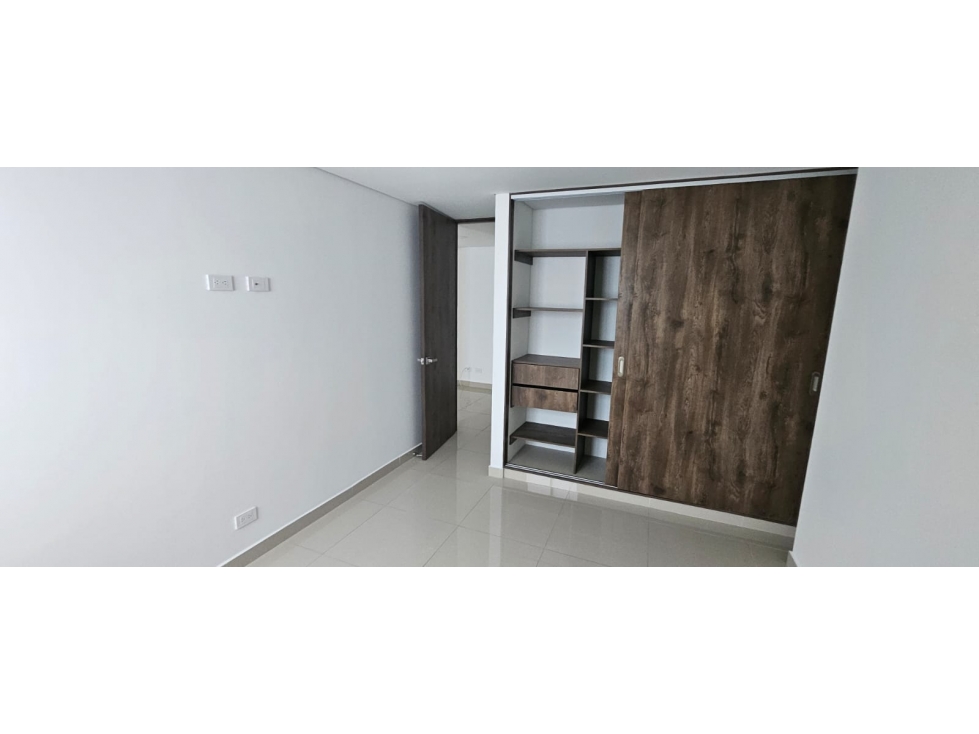 APARTAMENTO EN LAURELES LA CASTELLANA COD 10198 — foto 4