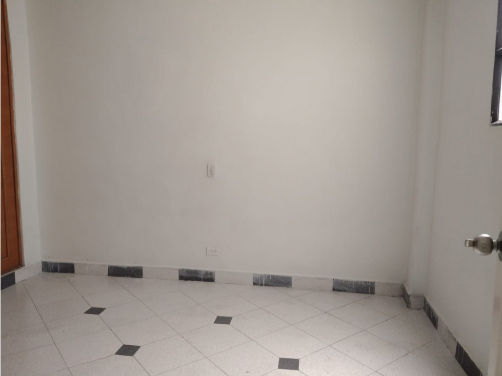 CASA EN ARRIENDO EN VILLA HERMOSA COD 10862 — foto 4