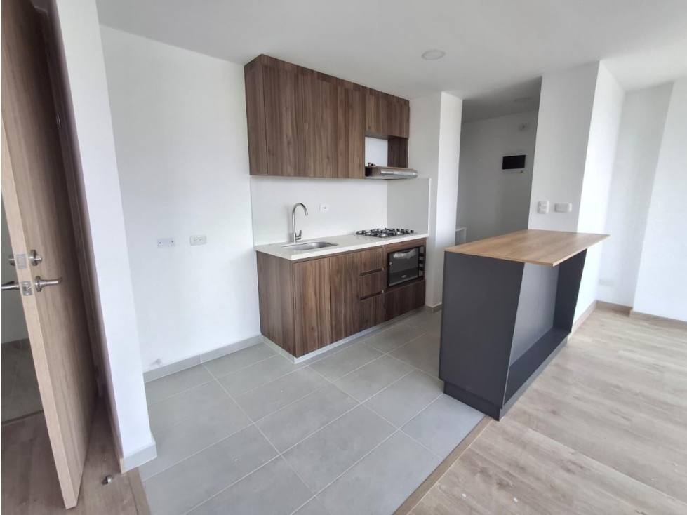 APARTAMENTO EN ARRIENDO EN SABANETA COD 10663