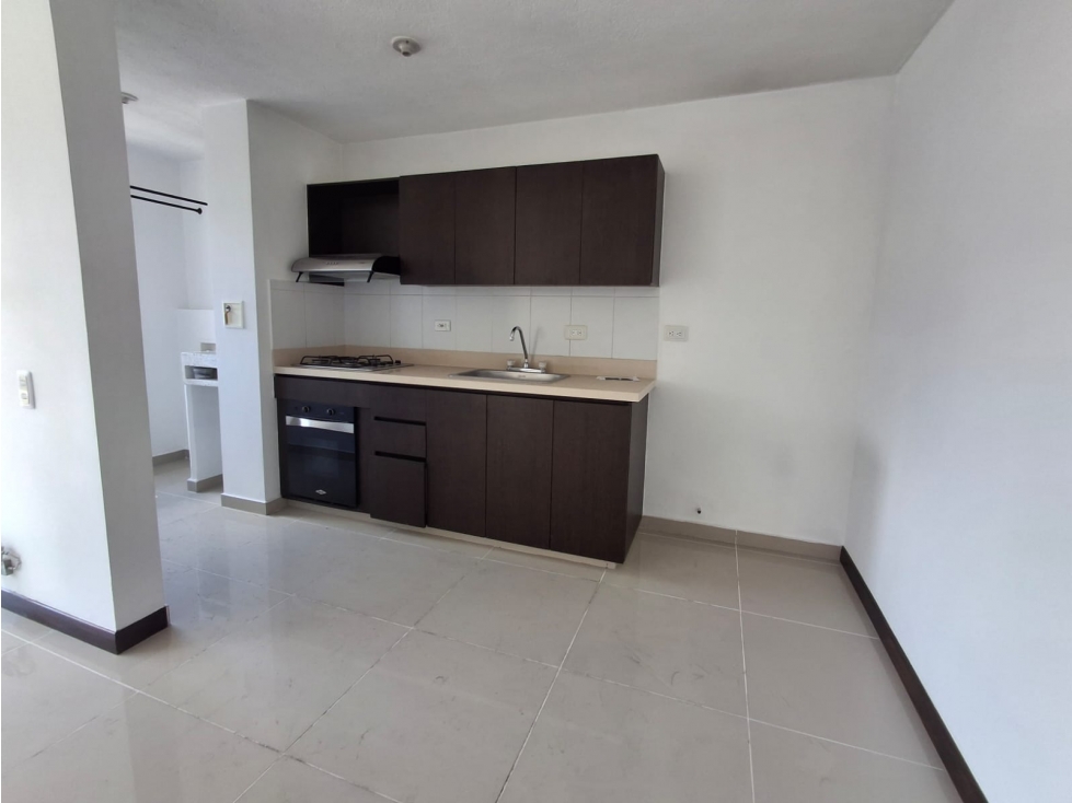 APARTAMENTO EN ARRIENDO EN SABANETA COD 10714