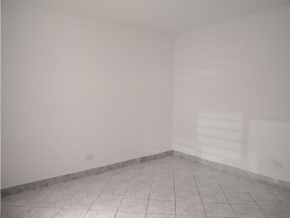 APARTAESTUDIO EN ARRIENDO EN LA CANDELARIA COD 10768 — foto 5