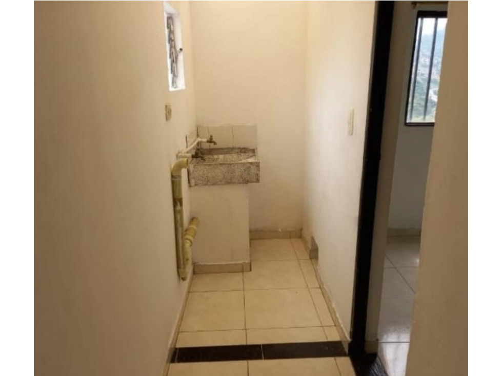 APARTAMENTO EN ARRIENDO EN ROBLEDO COD 10818 — foto 2