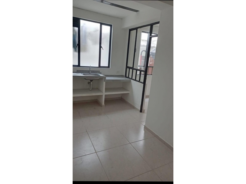 APARTAMENTO EN ARRIENDO EN MANRIQUE COD 10109 — foto 2