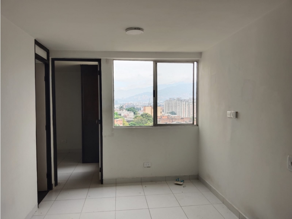 APARTAMENTO EN ARRIENDO EN MEDELLIN COD 10882 — foto 4