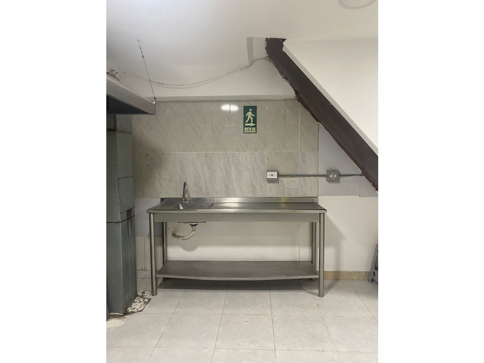 LOCAL EN ARRIENDO EN LAURELES ESTADIO COD 9093 — foto 3