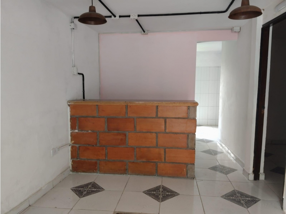 CASA LOCAL EN ARRIENDO EN BUENOS AIRES COD 10435 - 4