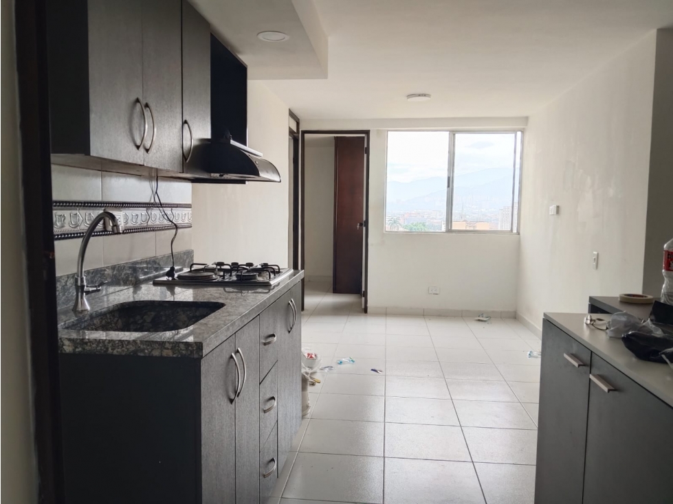 APARTAMENTO EN ARRIENDO EN MEDELLIN COD 10882 — foto 2