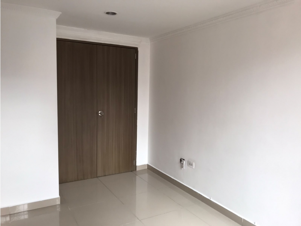 APARTAMENTO EN ARRIENDO EN PRADO CENTRO COD 10801 — foto 4