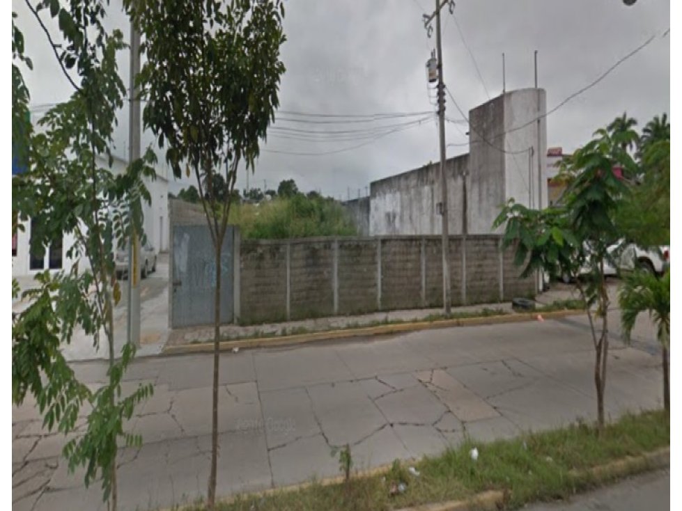 Terrenos Comerciales Frente al Ado - 3
