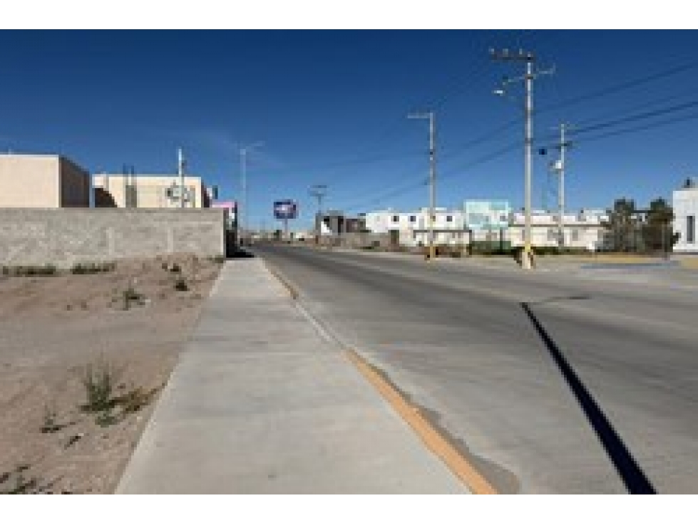Terreno Comercial en Renta - 2