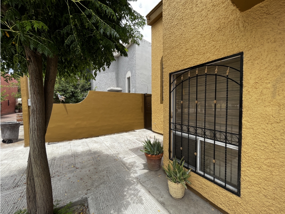 Casa en renta con Recamara en planta baja, Sector Paseo de la Victoria - 3