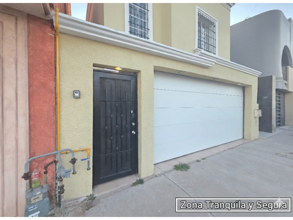 Casa con Oficina en planta baja. Sector Quintas del Valle - 2