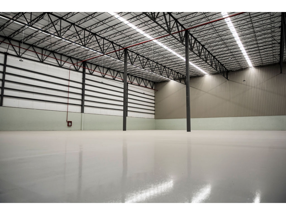 Máxima eficiencia logística: Nueva Bodega Industrial de 2,000 m² - 2