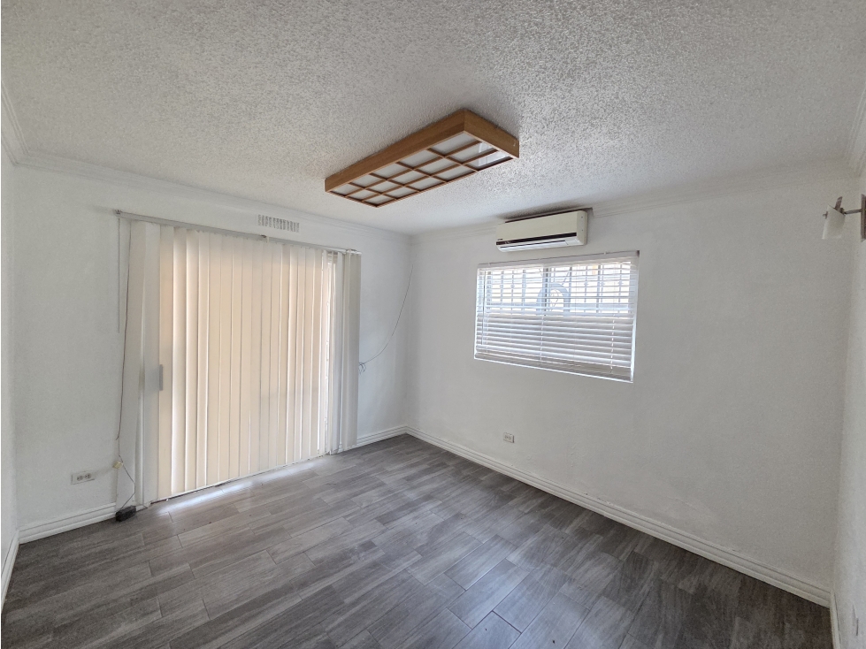 Casa en Fracc. Abierto en Zona Centrica. Juárez Chihuahua — foto 4