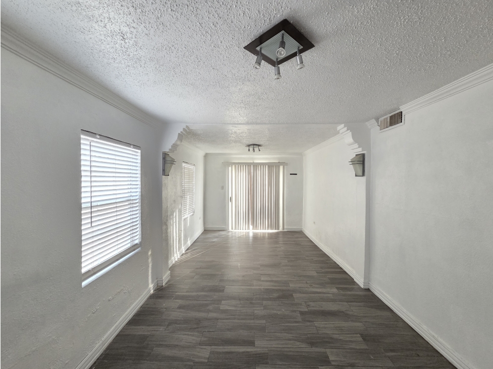 Casa en Fracc. Abierto en Zona Centrica. Juárez Chihuahua — foto 5