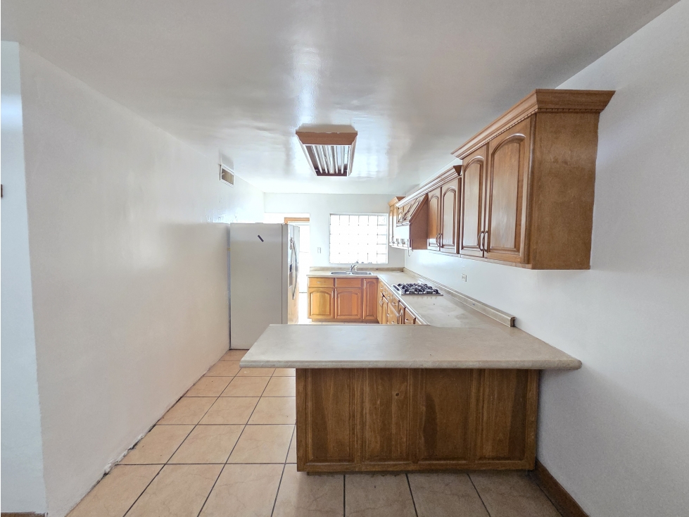 Casa en Fracc. Abierto en Zona Centrica. Juárez Chihuahua — foto 6