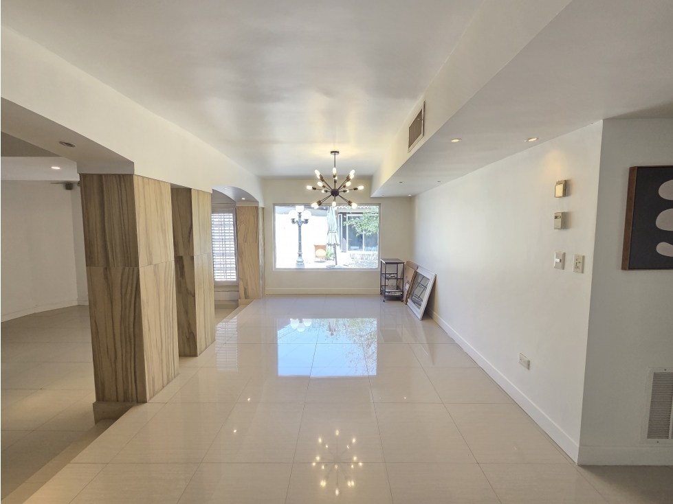 RESIDENCIA EQUIPADA | Gimnasio, Billar y 388m² de Construcción. — foto 6