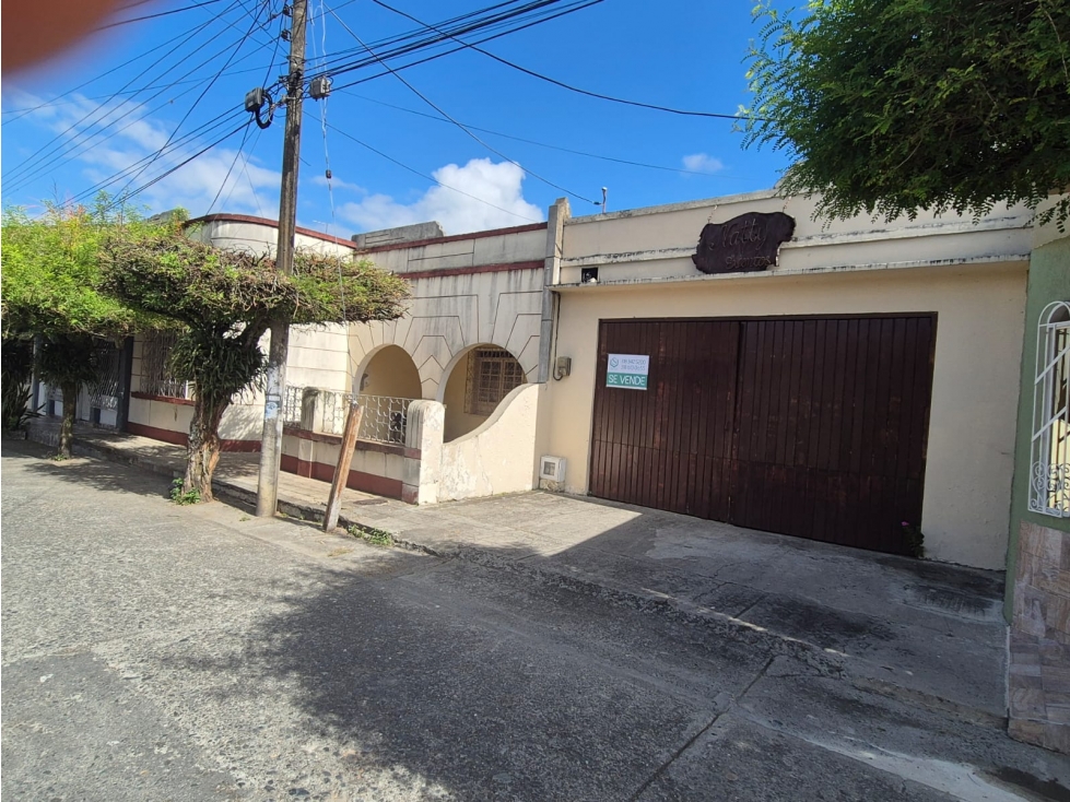 SE VENDE CASA LOTE EN BUGALAGRANDE
