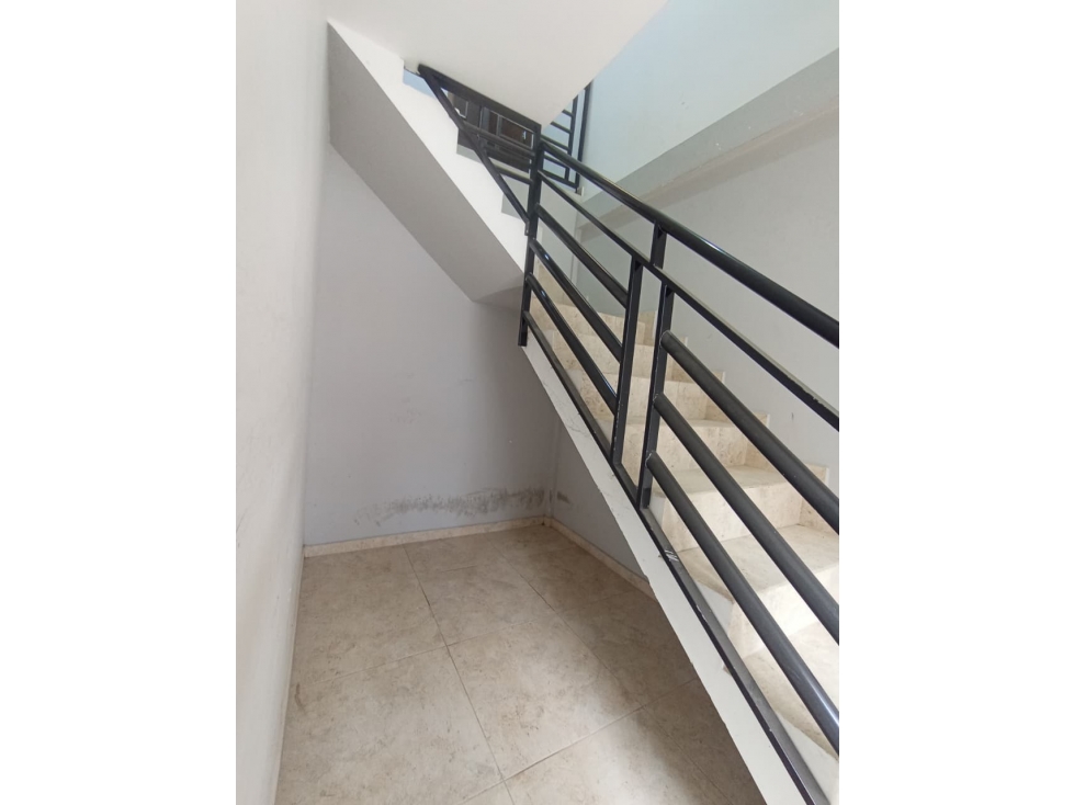 SE ARRIENDA APARTAMENTO EN GUAYACANES APTO 203 - TULUA — foto 2
