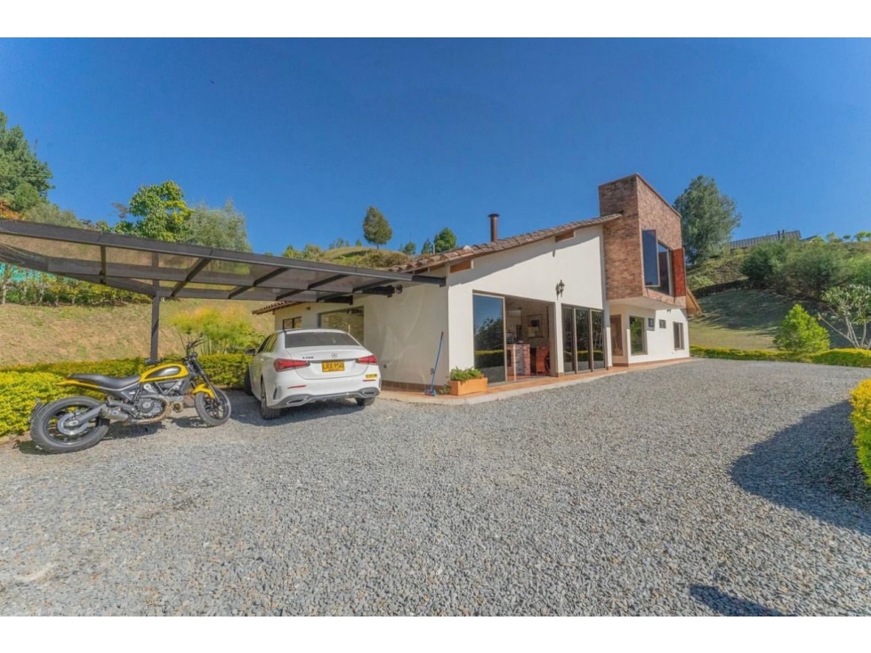 Venta de Casa Campestre en El Retiro Antioquia