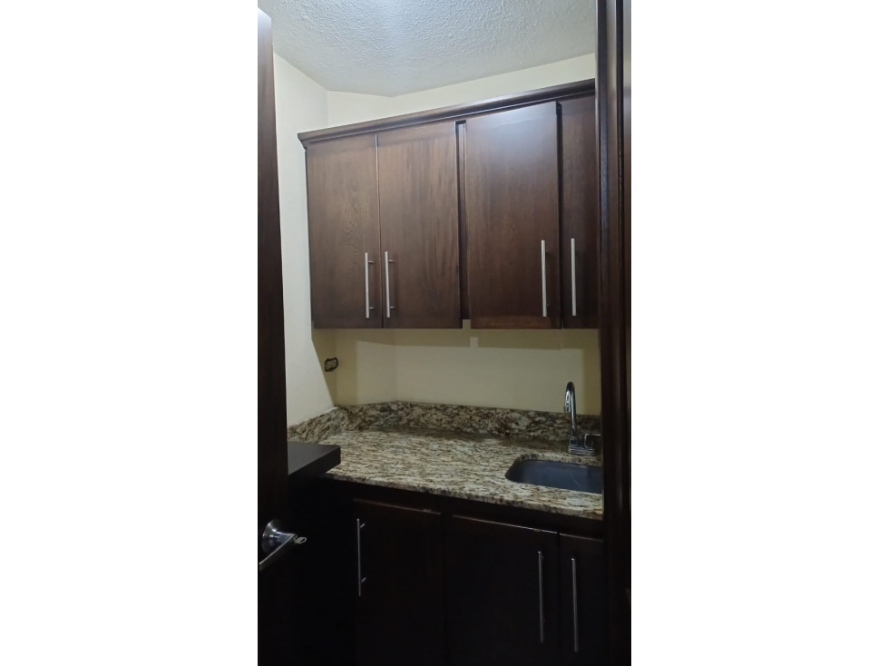 Oficina en Arriendo Cerca al Parque Rionegro - 3