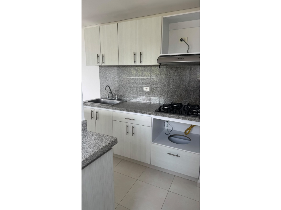 ARRIENDO APARTAMENTO EN LA ESTRELLA — foto 3