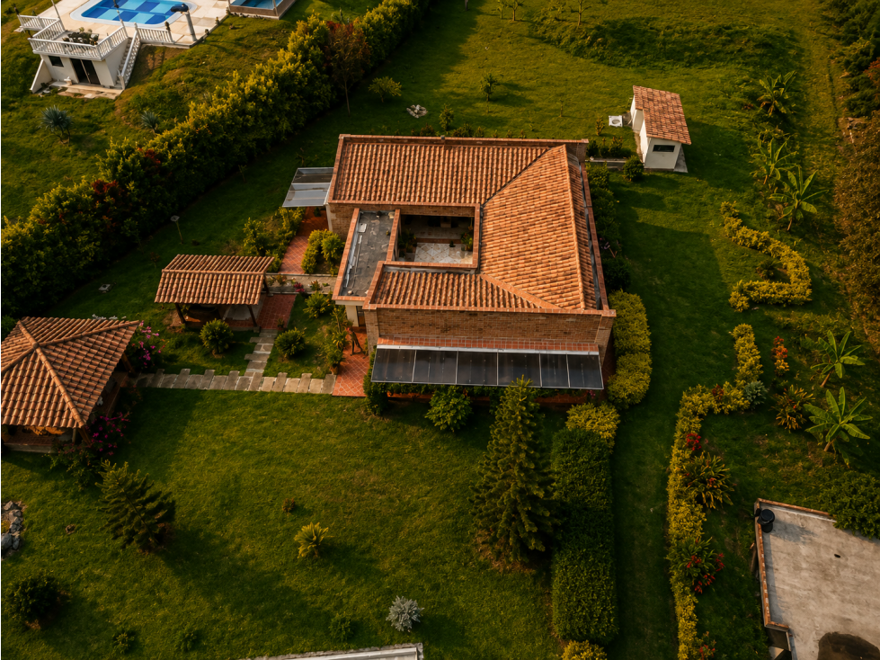FINCA EN VENTA EN BARBOSA EL GRACIANO 15.578m² CON PISCINA - 2