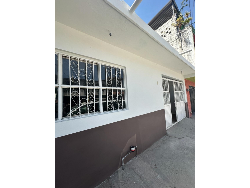 RENTA CASA CALLE CLAVEL COLONIA JOYITA - 2