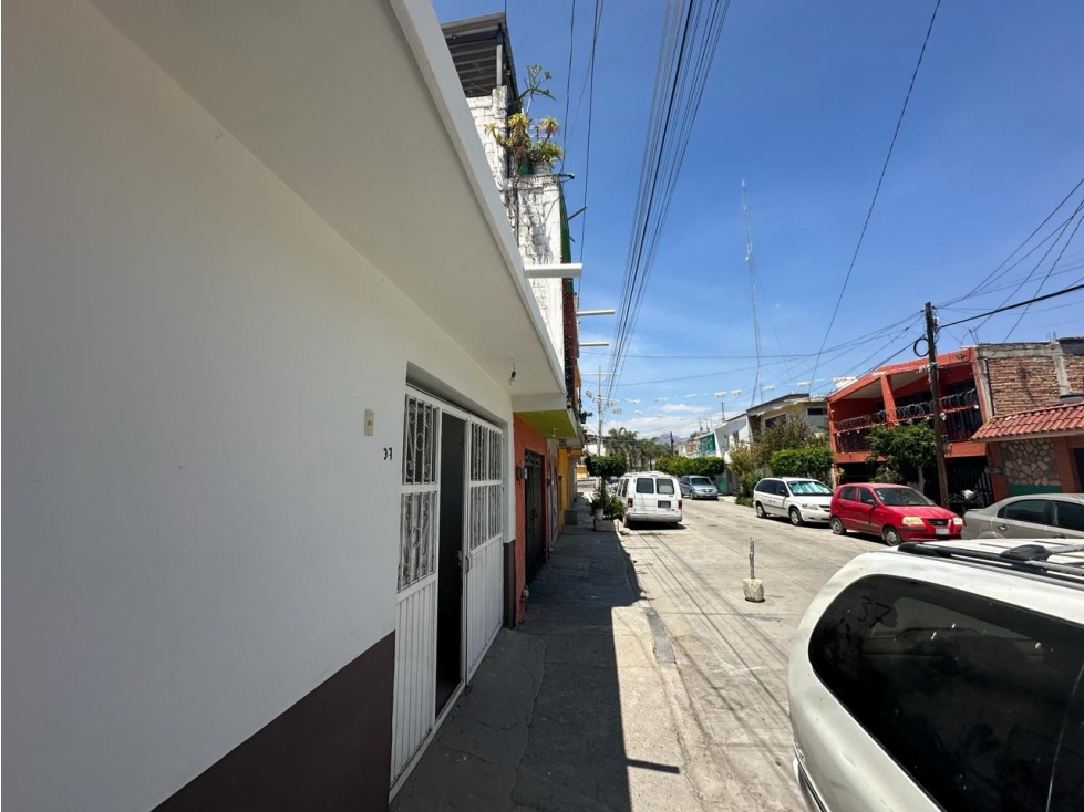 RENTA CASA CALLE CLAVEL COLONIA JOYITA - 3