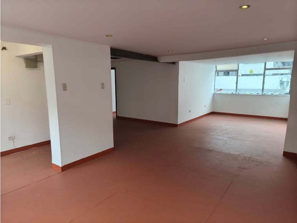 Local para arriendo de 220 metros Chapinero — foto 6