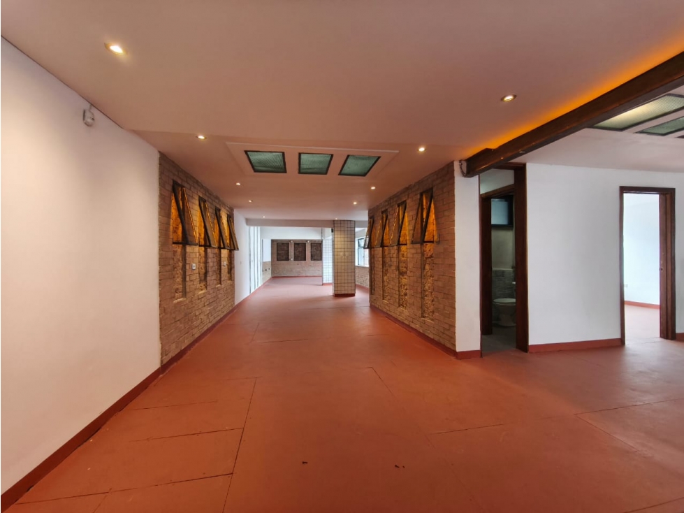 Local para arriendo de 220 metros Chapinero