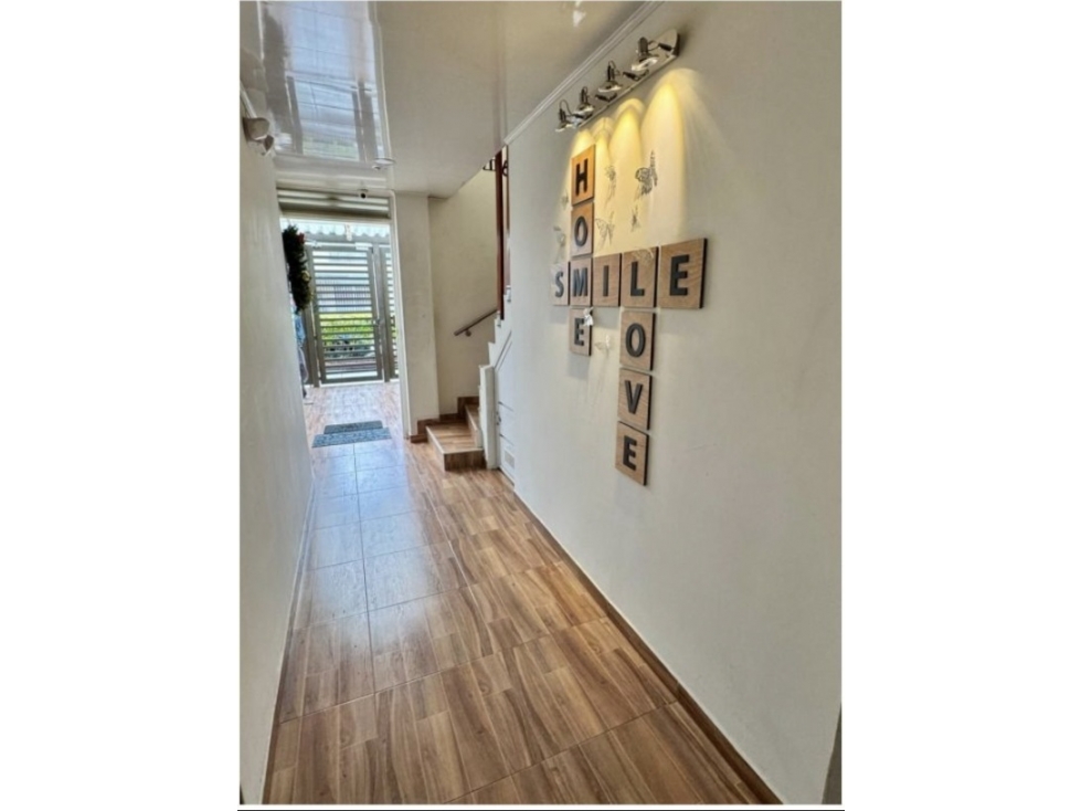 Casa para venta con 11 apartaestudios de 300 metros la Soledad
