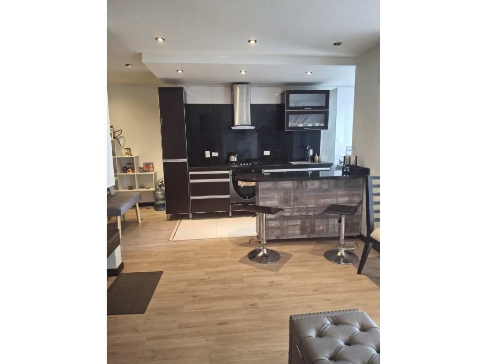 Apartamento amoblado para arriendo de 72 metros Santa Barbara