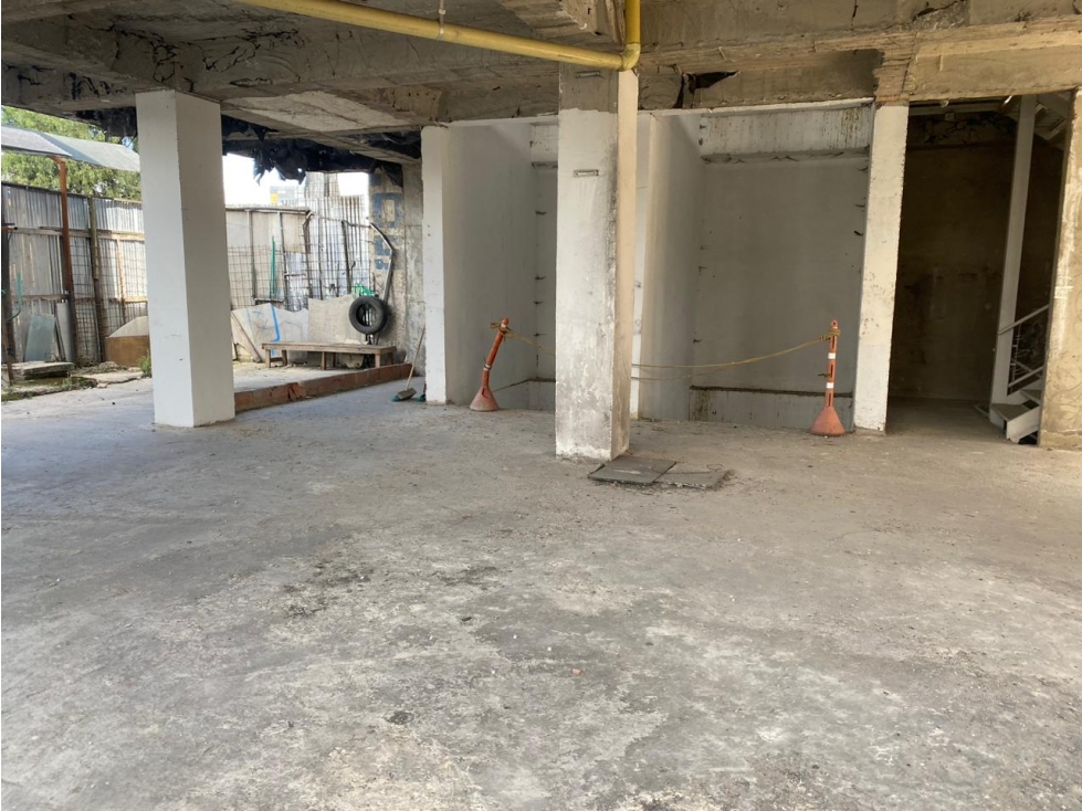 Venta de edificio de 2000 metros Alcazares — foto 2