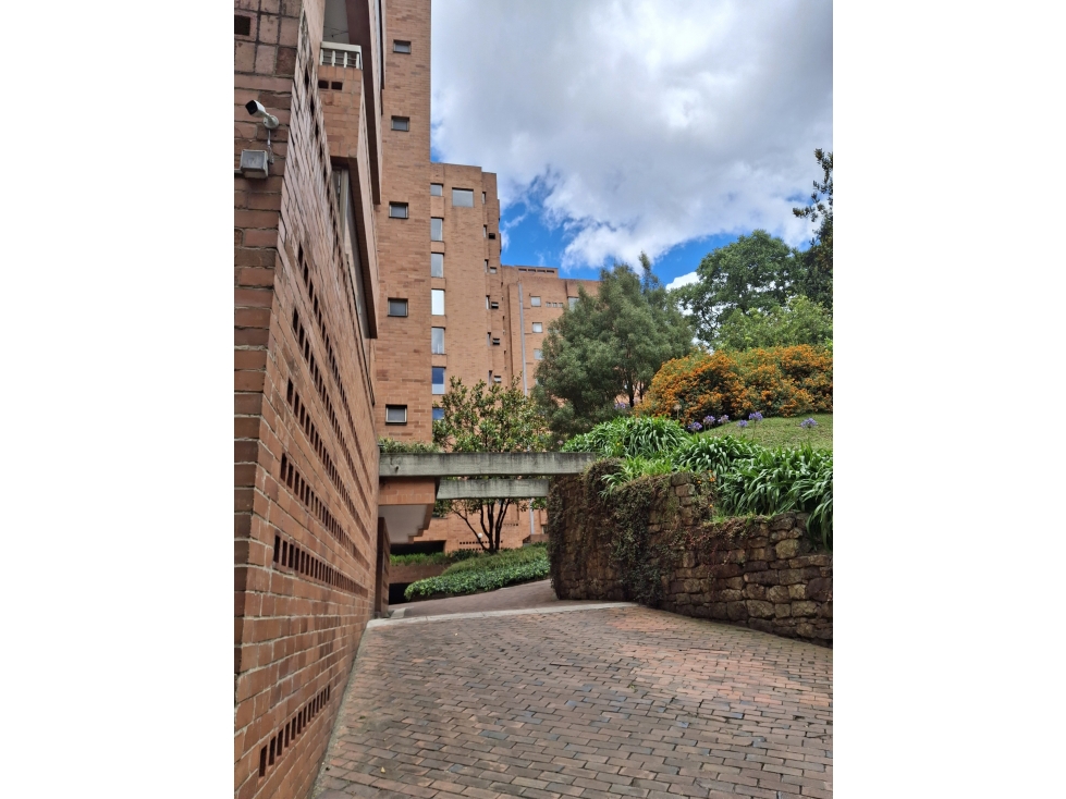 Apartamento para arriendo de 205 metros Provenza Gratamira — foto 2