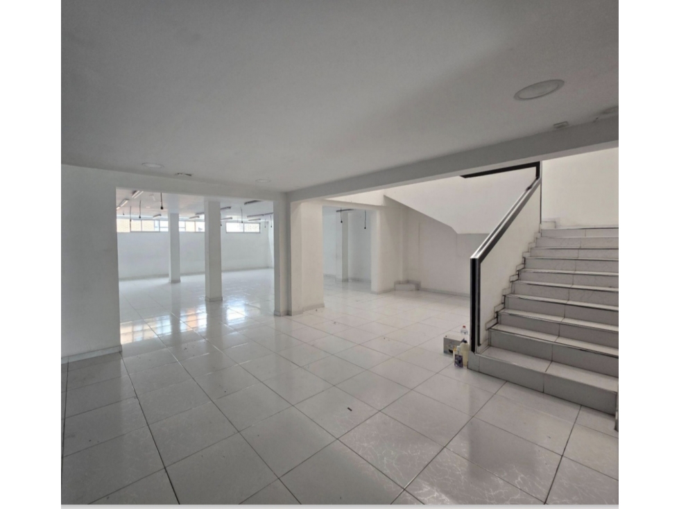 Casa comercial para arriendo de 550 metros la Castellana — foto 3
