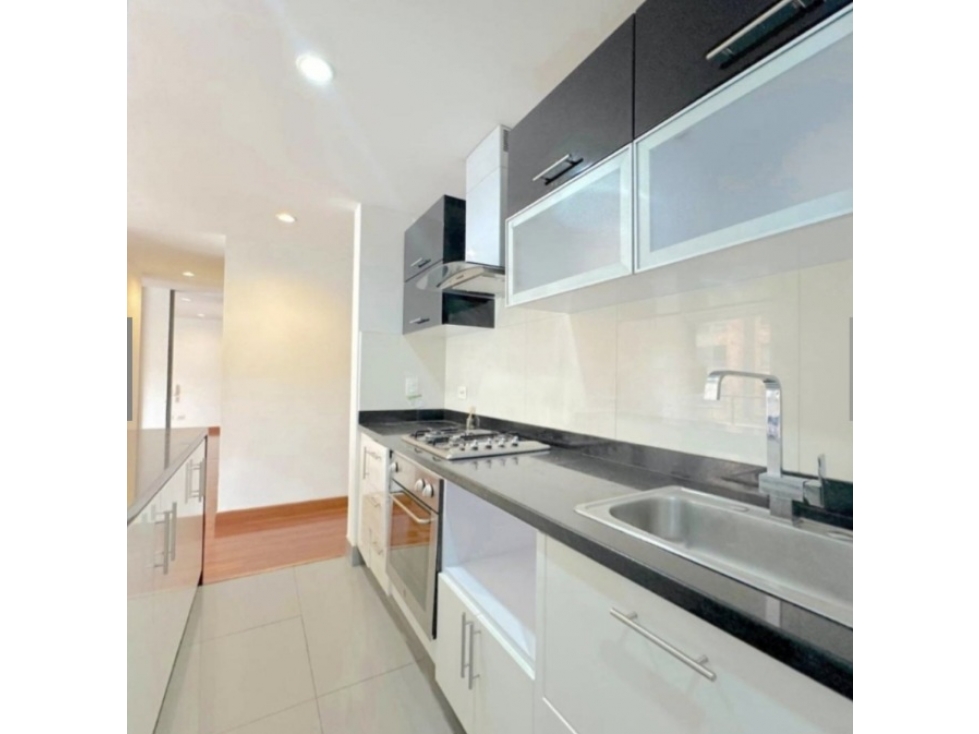 Apartamento para arriendo de 75 metros Antiguo Country — foto 4