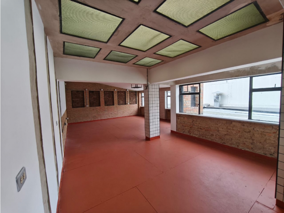 Local para arriendo de 220 metros Chapinero — foto 4