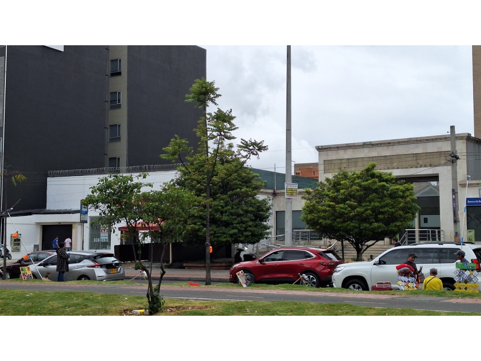 LOCAL COMERCIAL CALLE 119 PEPE SIERRA CRA 18 - 2