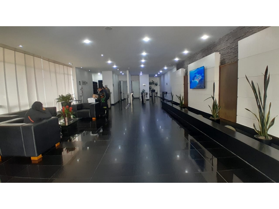 ARRIENDO OFICINA SANTA PAULA DE 450 MTS2- 2 BALCONES